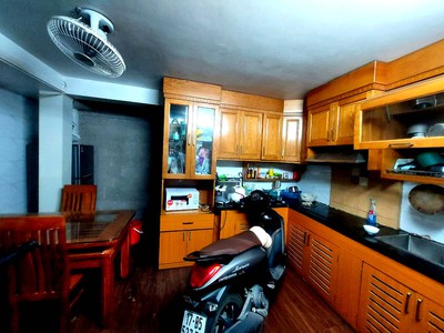 Nhà Ngõ Quỳnh - Ngõ rộng thoáng sáng - GẦN PHỐ - 41M2 - 6 TẦNG - NHỈNH 5TỶ 1