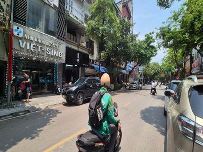 Chính chủ cần cho thuê mbkd tầng 1 mặt phố nguyễn du, hai bà trưng 3