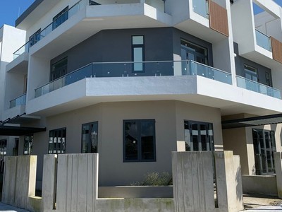 ShopHouse và nhà liền kề BGI TOPAZ DOWNTOWN thuộc khu đô mới An Vân Dương đang cháy hàng 3