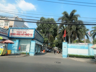 Nhà đẹp hxt nguyễn ảnh thủ ngang 8m 160m2 4 tầng đẹp 8pn gần chợ chỉ 11.9 tỷ. 2