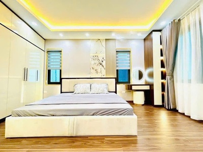 Nhà mới koong phùng chí kiên, lô góc 3 thoáng, ngõ nông gần phố, nội thất xịn sò   5 tầng, 37m2, 2