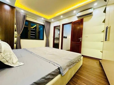 Nhà mới koong phùng chí kiên, lô góc 3 thoáng, ngõ nông gần phố, nội thất xịn sò   5 tầng, 37m2, 3