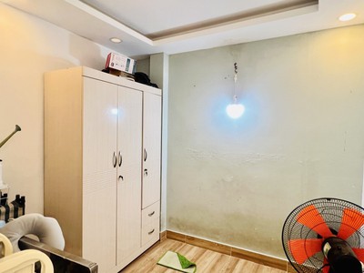 Bán nhà lê quang định - hẻm xe hơi -sd 198m2 - dòng tiền 240 triệu/năm 4