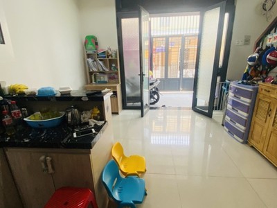 Bán nhà phan văn trị - hxh - 4.7 x12 m - 2 lầu 3pn rộng 2