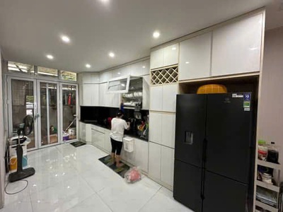 Bán nhà 5 tầng cầu giấy 35m2, 1 nhà ra phố, ô tô 7 chỗ qua cửa. 7,2 tỷ 2