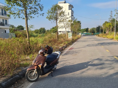 Bán đất khu đô thị việt hàn, dĩnh trì, tp bắc giang. 90m2, mt5m, đường 17m. giá 2450tr 2