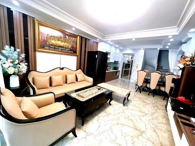 Nhà mới phố ngọc lâm- long biên , gâra 2 ô tô, 7 tầng, mt 4m, 15.3 tỷ. 1