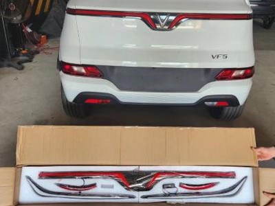 Led cánh chim trước sau cho xe VF5 2