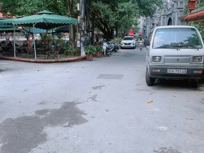Bán nhà ngõ 37 dịch vọng, 36m2, 5 tầng, kinh doanh, ô tô cách nhà 10m, giá 7.8 tỷ 0