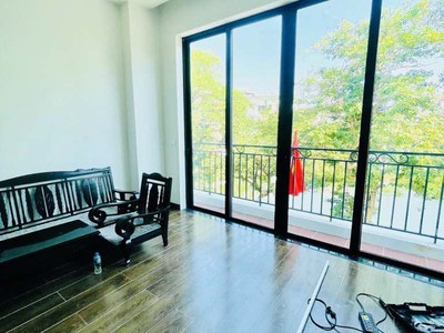 Siêu phẩm lô góc mặt phố long biên, 102m x 7 tầng, mặt tiền 5.8m, view hồ, ôtô tránh, kinh doanh 3