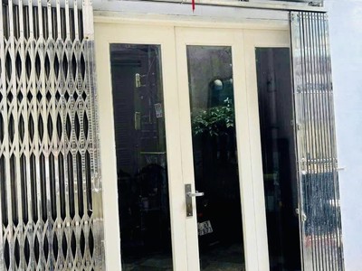 Gia đình chuyển vào sg sống cần bán nhà thịnh quang - gần phố - 30m ô tô tránh - ngõ rộng - nhà cực 1