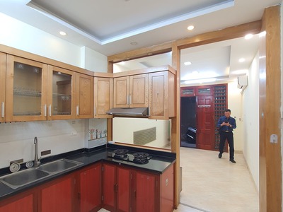 Bán nhà trần thái tông 34m   5 tầng 1 tum   trung tâm cầu giấy   gần nhiều trường đại học   nội 2