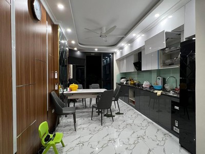 Bán nhà phân lô- ô tô tránh- vỉa hè- đền lừ, 35 m2, 6 tầng, 11,5 tỷ. 1