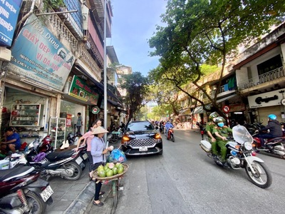 Nguyễn công trứ em là mặt phố - trung tâm quận - kinh doanh sầm uất., 1