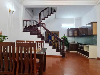Bán nhà phố linh lang ba đình  dt 32m, 5 tầng, mặt tiền 5,1m giá 10,8 tỷ   thương lượng   nhà đẹp ở 0