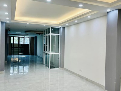 Bán Building 105m2 7 tầng  MP Quang Trung , Hà Đông . Khu vực đẹp nhất tuyến phố . Giá 31 tỷ 1