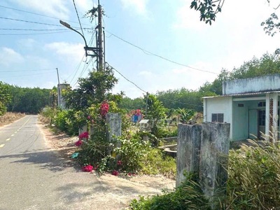 Chính chủ kẹt tiền không xoay kịp cần bán gấp miếng đất hơn 1000m2 1