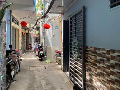 Chỉ 1.68 tỷ, nhà nhỏ công năng to , dst 33.3m2 , ngang khủng , 3 tầng,nguyễn duy. p9q8 1