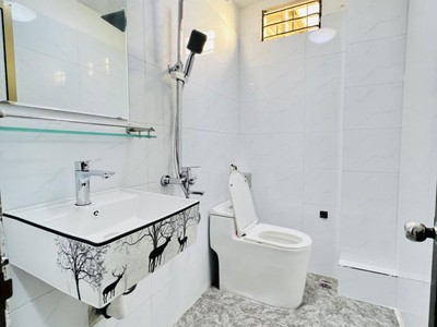 Nhà mới trịnh văn bô, ô tô sát, ô chờ thang máy ngõ thông 2