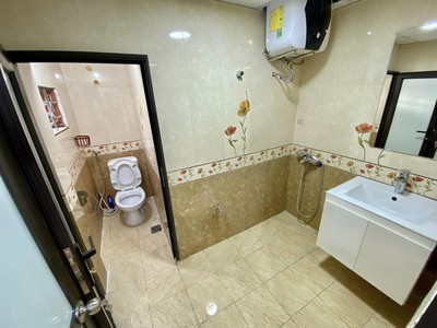 Tầng 2 tt nghĩa tân 80m 3pn, mới đẹp ở luôn, chỉ 3.65 tỷ 3