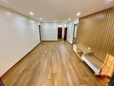 Tầng 2 tt nghĩa tân 80m 3pn, mới đẹp ở luôn, chỉ 3.65 tỷ 0