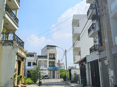 Đất liên phường, quận 9, sổ sẵn 52.1m2 giá chỉ 4,3 tỷ - vị trí vip, rất ít lô bán - đối diện villa 2