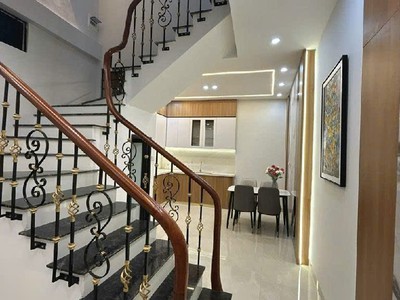 Nhà đẹp 5 tầng quan nhân - 7 ngủ - gần hồ. 3