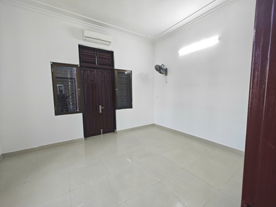 Cho thuê nhà đẹp 4 Tầng, lô góc 2 mặt tiền thoáng tại lô 9 Lê Hồng Phong . 4