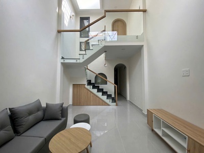 Nhà được kiến trúc sư thiết kế riêng cực đẹp full nội thất hiện đại ngay chợ hiệp thành q12 0