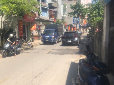Bán nhà mặt đường, ô tô đỗ cửa văn điển,thanh trì, diện tích 55m2   3 tầng, giá bán 1x tỷ. 2