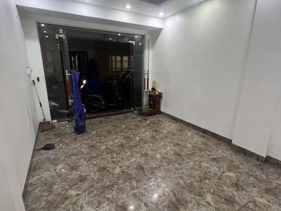 Nhà đẹp ngọc lâm, 45m x 5 tầng, kinh doanh, ôtô đỗ cửa, chỉ 12 tỷ 2