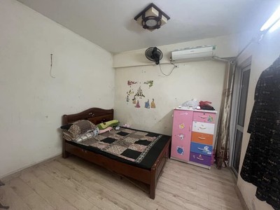 Bán chung cư sài đồng diện tích 67m giá 3,2 tỷ tầng cao 3