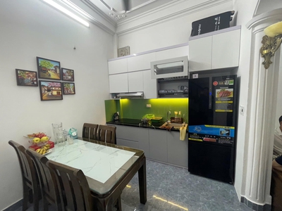 Bán nhà phố láng hạ, đống đa, dt 50m2, mt gần 5m, full nội thất, cạnh ôtô chỉ hơn 9 tỷ 1