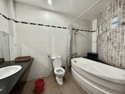 Bán nhà lê quang định - hẻm xe hơi 7c -   6.5 x 11 m - 3 tầng 4