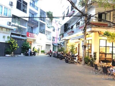 Hẻm xe tải đẹp Thành Thái Quận 10 - Vị trí kinh doanh đẹp - 3 tầng 68m2 - Chỉ 20 tỷ 2