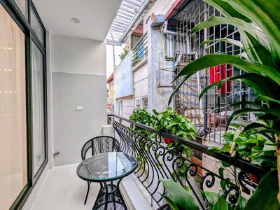 Bán nhà phân lô gần phố hoàng cầu, gara, vài bước ra hồ hoàng cầu, 48m, 15 tỷ hơn. 3