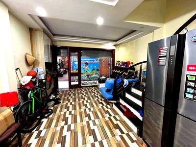 Siêu phẩm phú đô su cóc đỗ cửa, diện tích 45m2, mặt tiền 4.5m. vài bước ra phố. 0