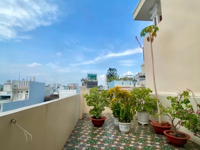 Chủ kẹt cần bán nhà 2 mt hxh -đ.hồng bàng- 46m2- 4 tầng btct- hoàn công đầy đủ- nhỉnh 8.x tỷ tại q11 3