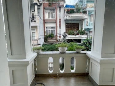 Biệt thự đẹp đường 8m thông - khu vip lê văn quới - bình tân - tặng full nội thất - nhà siêu đẹp 1