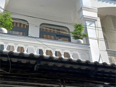 Nhà mới đẹp leng keng ngay chợ phạm văn bach. 4 tầng, 46m , 4pn, 4wc - 5.3 tỷ- lh 0979 882 0