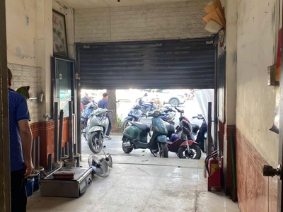 Cho thuê nhà mặt phố Nguyễn Trãi Thanh Xuân 30M3T giá 20tr, hàng ăn, sửa xe, kinh doanh 1
