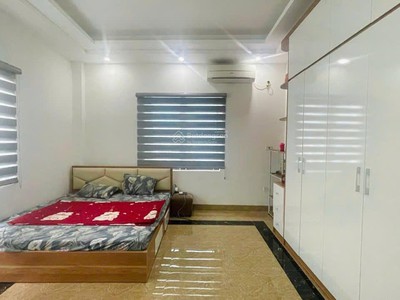 Bán nhà Võ Thị Sáu, lô góc, gần hồ, ô tô đỗ cửa, 6.3tỷ 2