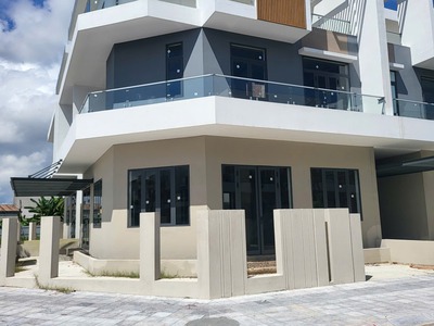 Bán căn nhà 3 tầng Khu BGI Mặt tiền đường Hoàng Quốc Việt 26M - View siêu thị AEON MALL HUẾ 1