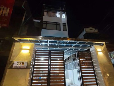Cho thuê nhà giá rẻ mặt đường 176 tân xuân, bắc từ liêm 1