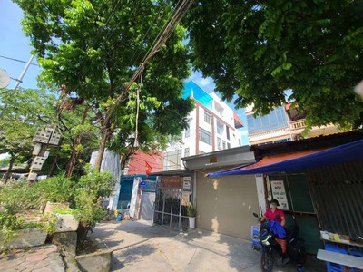 Cho thuê nhà giá rẻ mặt đường 176 tân xuân, bắc từ liêm 0