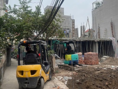 Bán nhà 4,5 tầng  việt hưng long biên hà nội 0