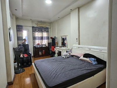 Nguyễn khoái mặt phố kinh doanh sầm uất -vị trí đắc địa - nhanh nhanh 2