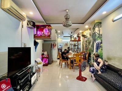Chỉ 4.5 tỷ, p4 quận 8, đối diện cổng chợ phạm thế hiển, nhà 2 tầng còn mới. 1