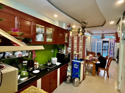 Chỉ 4.5 tỷ, p4 quận 8, đối diện cổng chợ phạm thế hiển, nhà 2 tầng còn mới. 4