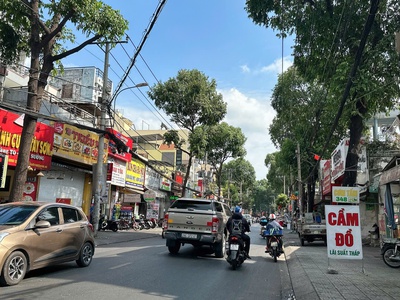 Nhỉnh 8 tỷ có nhà 4 tầng btct đẹp hẻm 319 lê văn thọ 80m2 vi vu sang cv làng hoa. 2